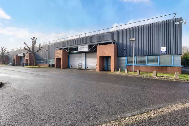 Nous vous proposons à la location des locaux d'ac