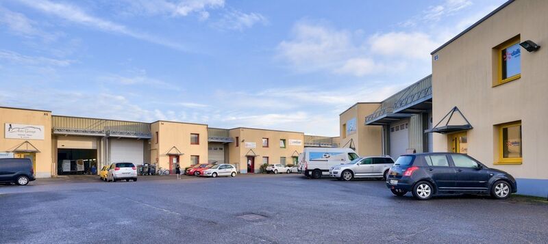 Parc à usage mixte d'activités et de bureaux, clo