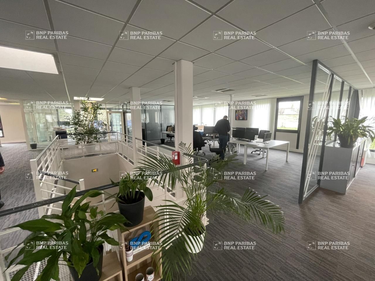 Location Bureaux 936 m² non divisibles 37100 Tours