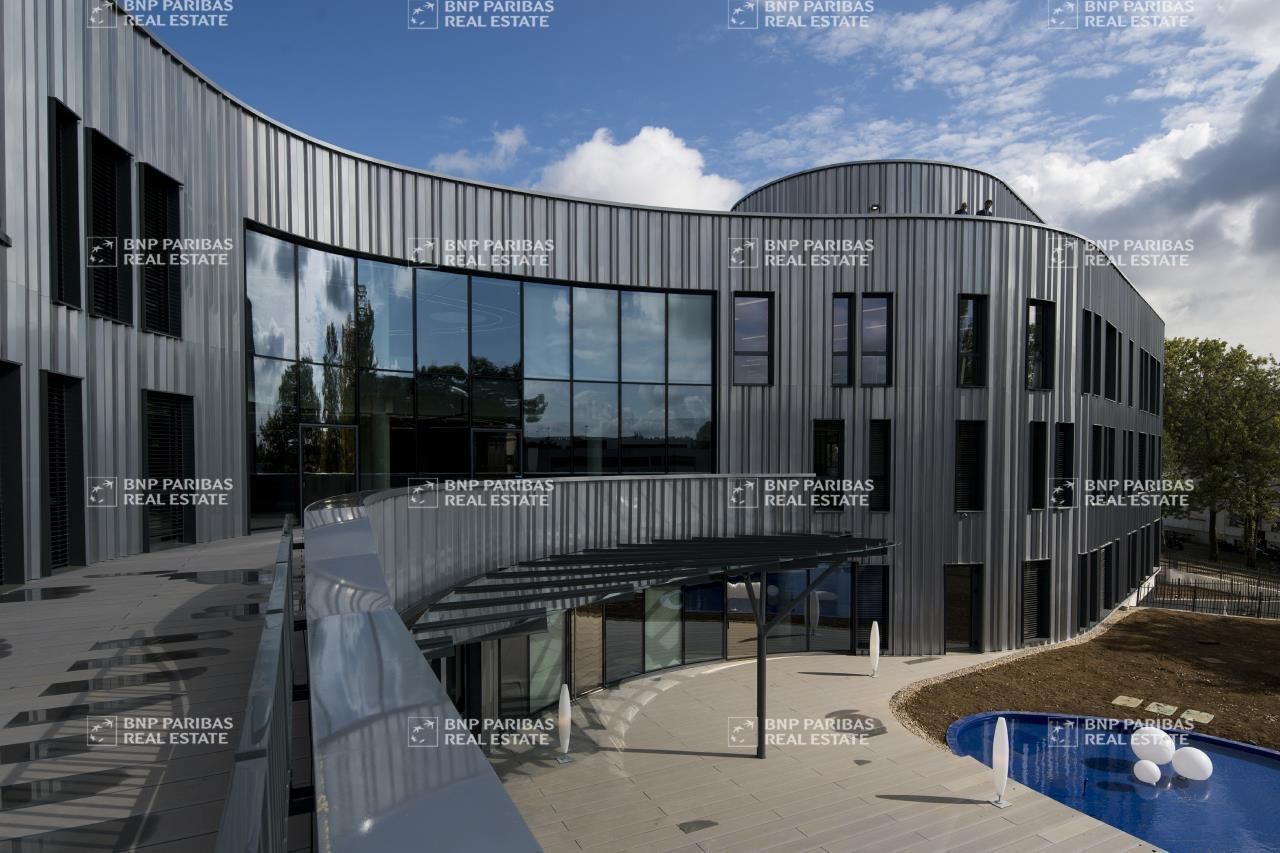 Location Bureaux 3448 m² divisibles 69760 Limonest