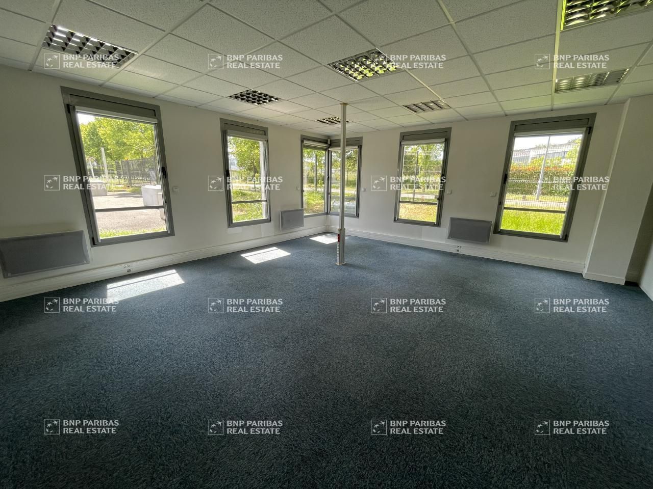 987 m² pour ce bureaux en vente à Saint-herblain