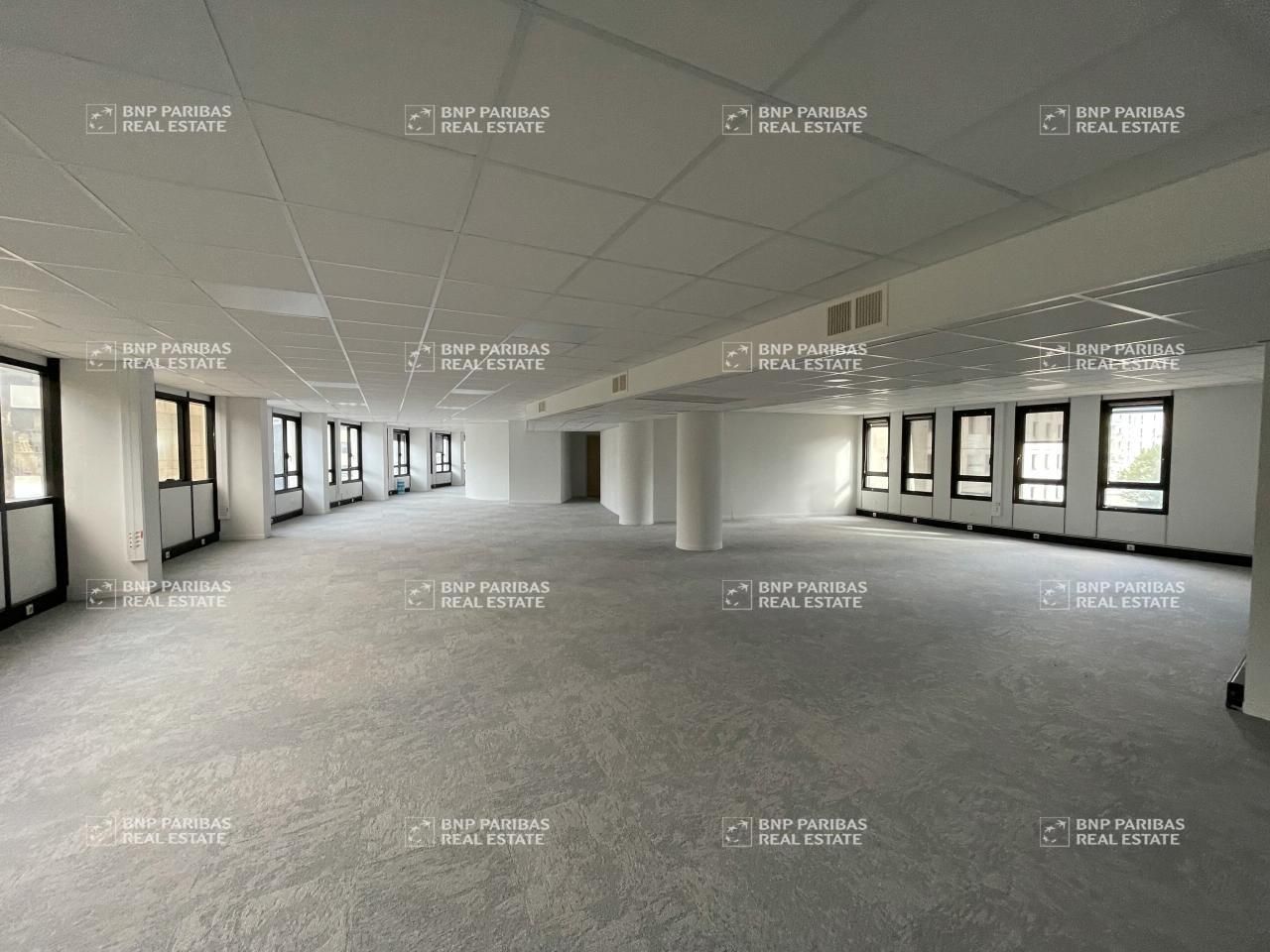 594.12 m² pour ce bureaux en location à Grenoble