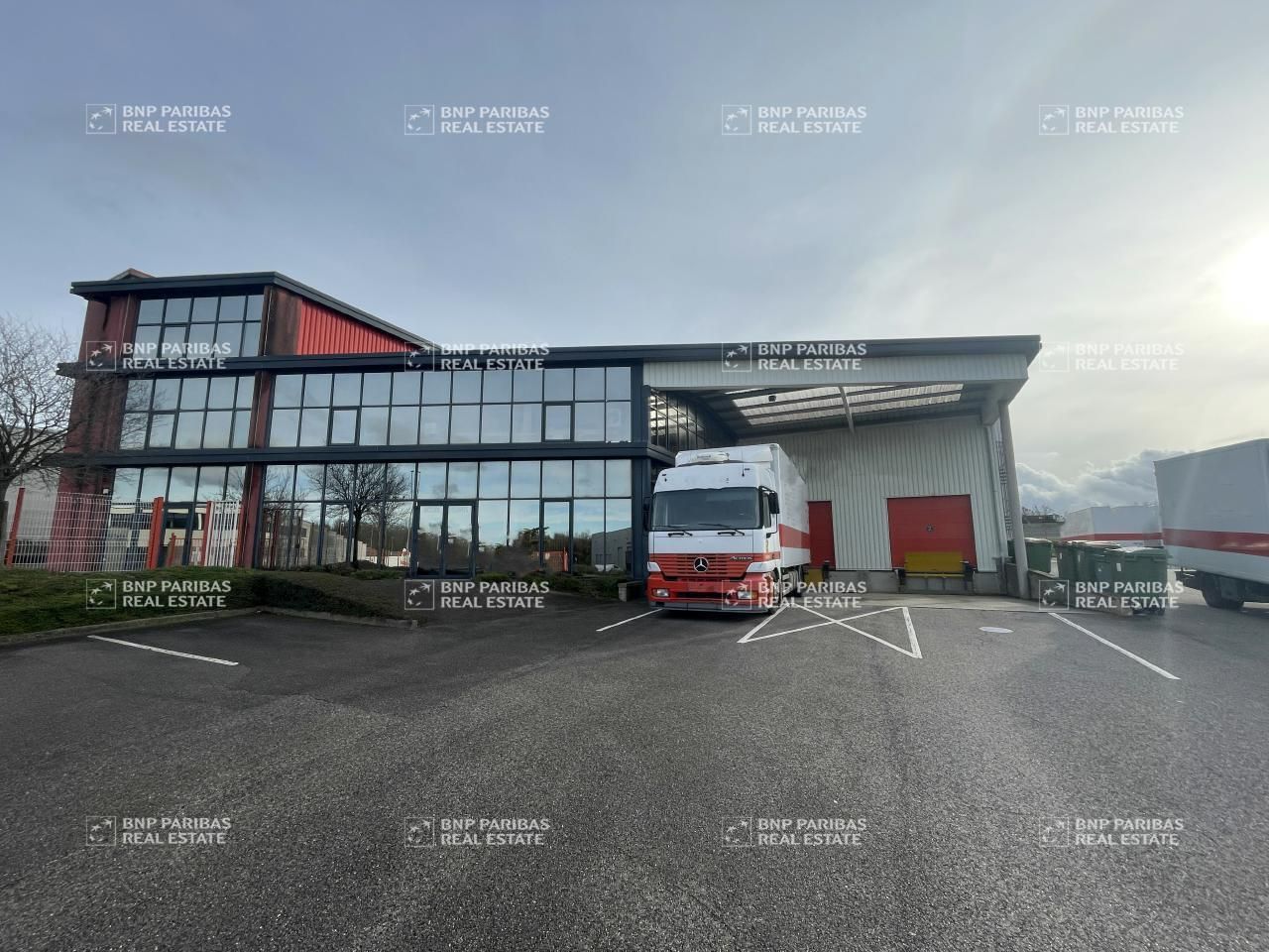 Location Activité 1092 m² non divisibles 54320 Maxéville