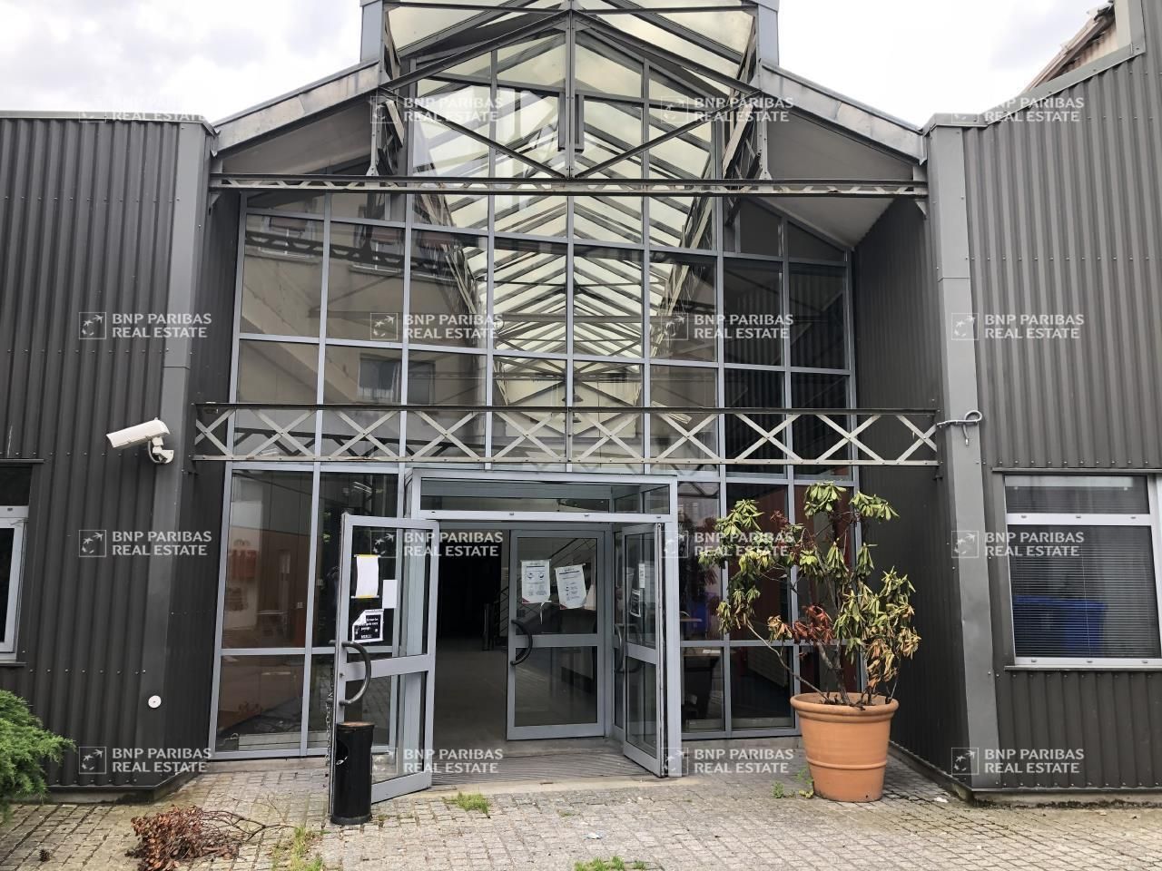 3085 m² pour ce activité en location à Malakoff