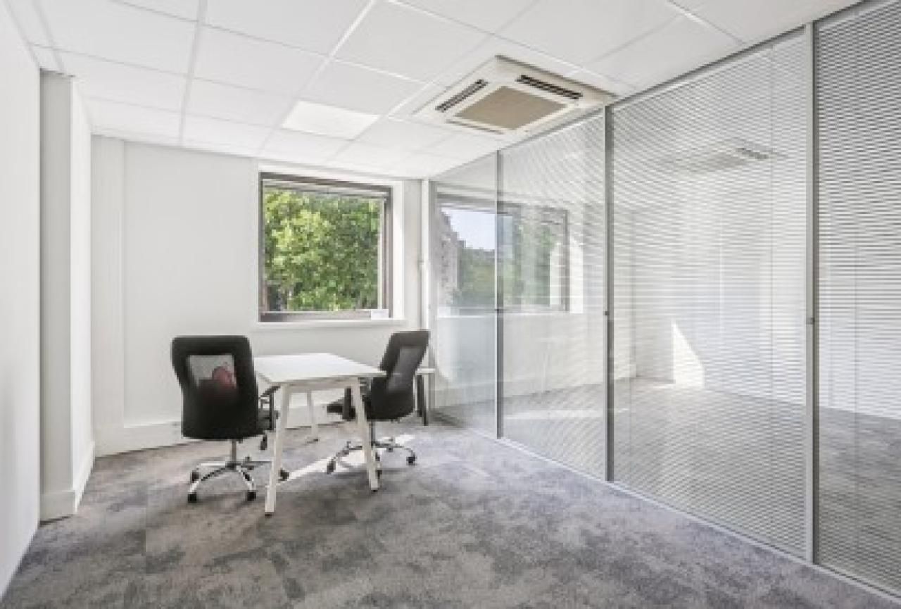 413 m² pour ce bureaux en location à Courbevoie