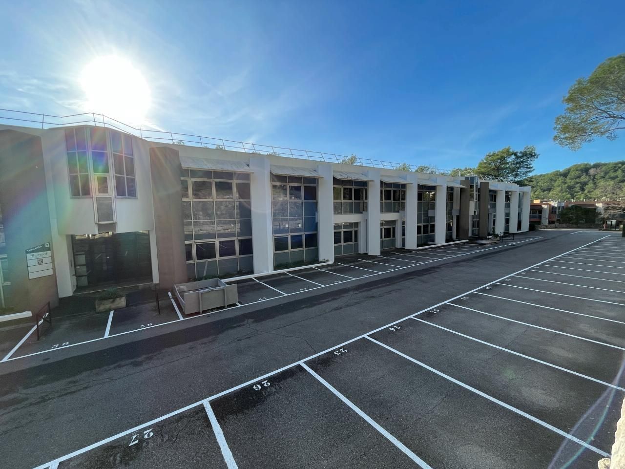 Location Bureaux 1200 m² non divisibles 06560 Sophia antipolis