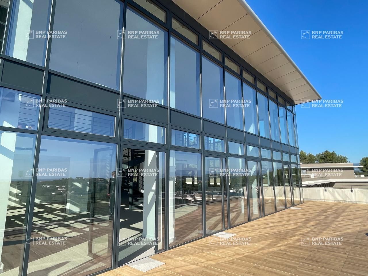 Location Bureaux 4625.08 m² divisibles 06560 Sophia antipolis