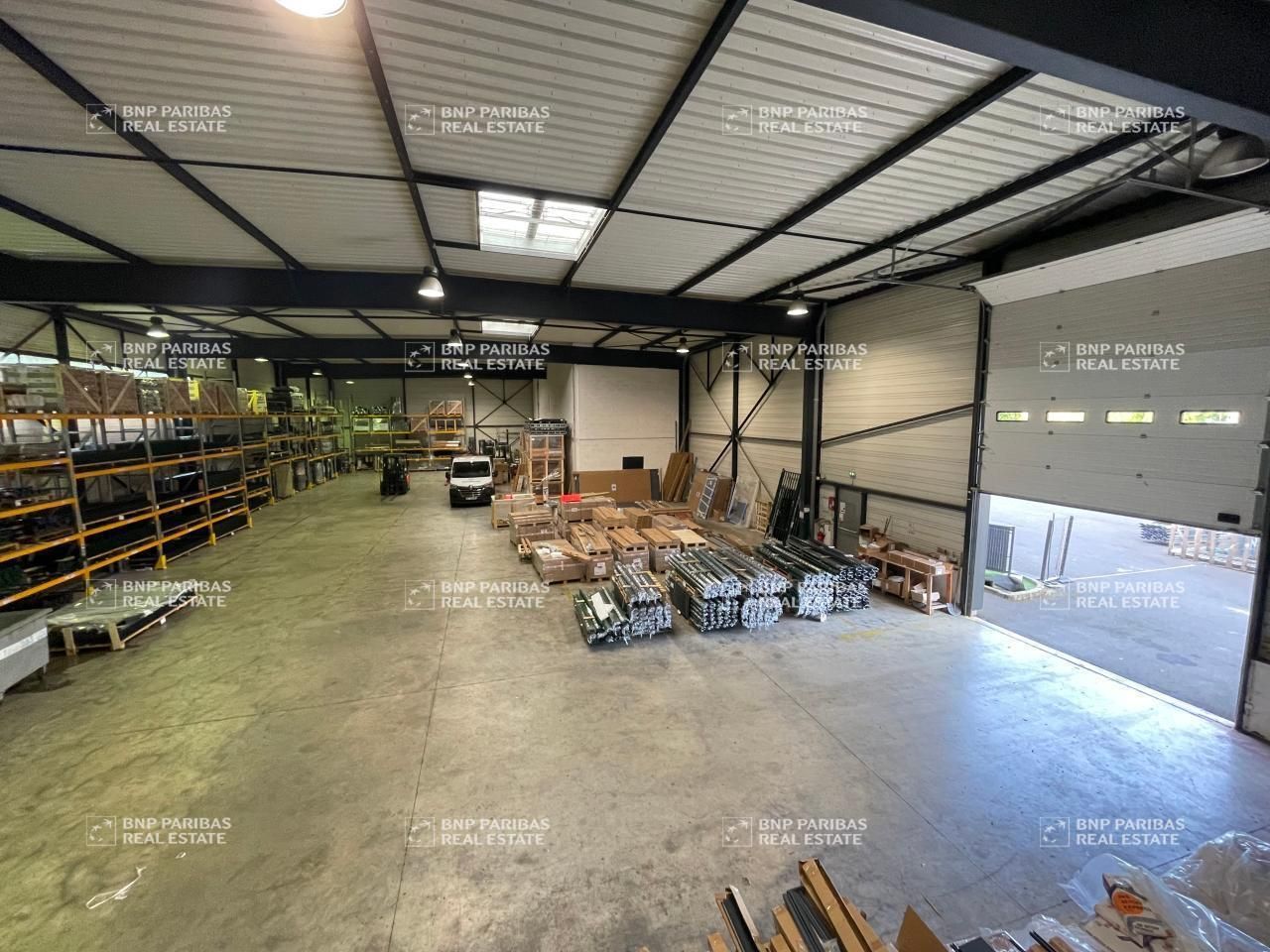 1318 m² pour ce activité en location à Montévrain