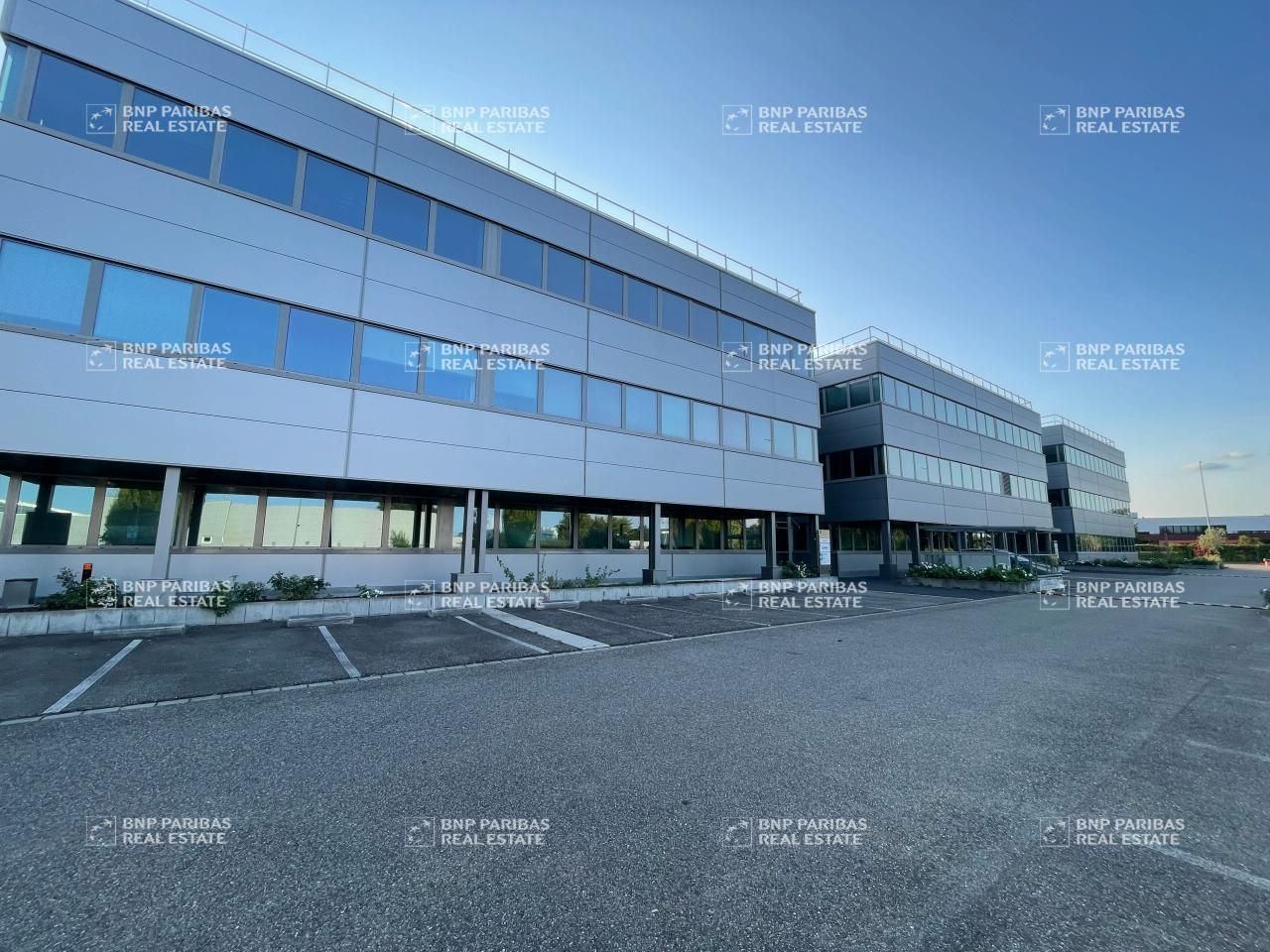 Location Bureaux 702 m² divisibles 67300 Schiltigheim