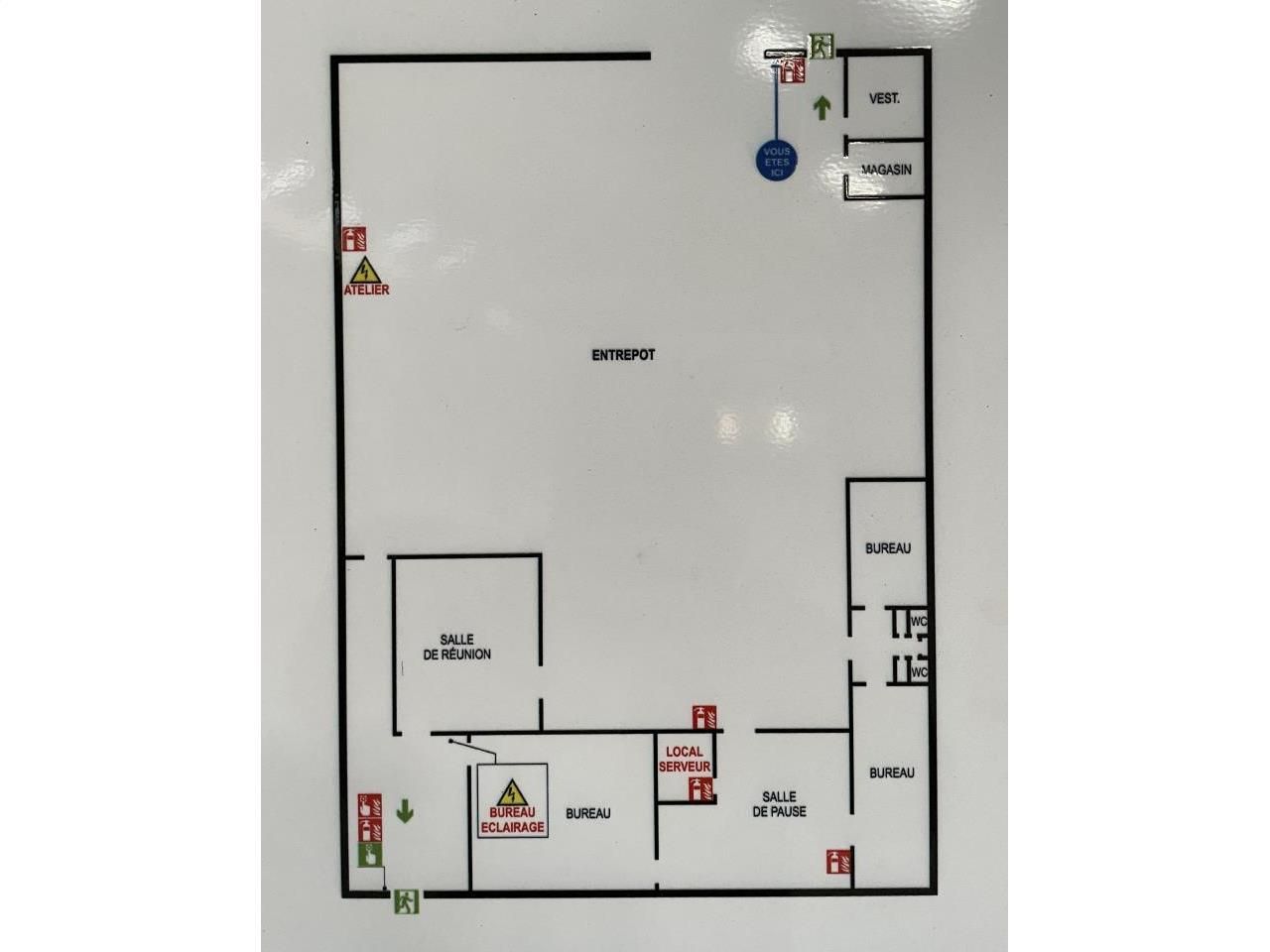 760 m² pour ce activité en location à Saint-aubin-lès-elbeuf