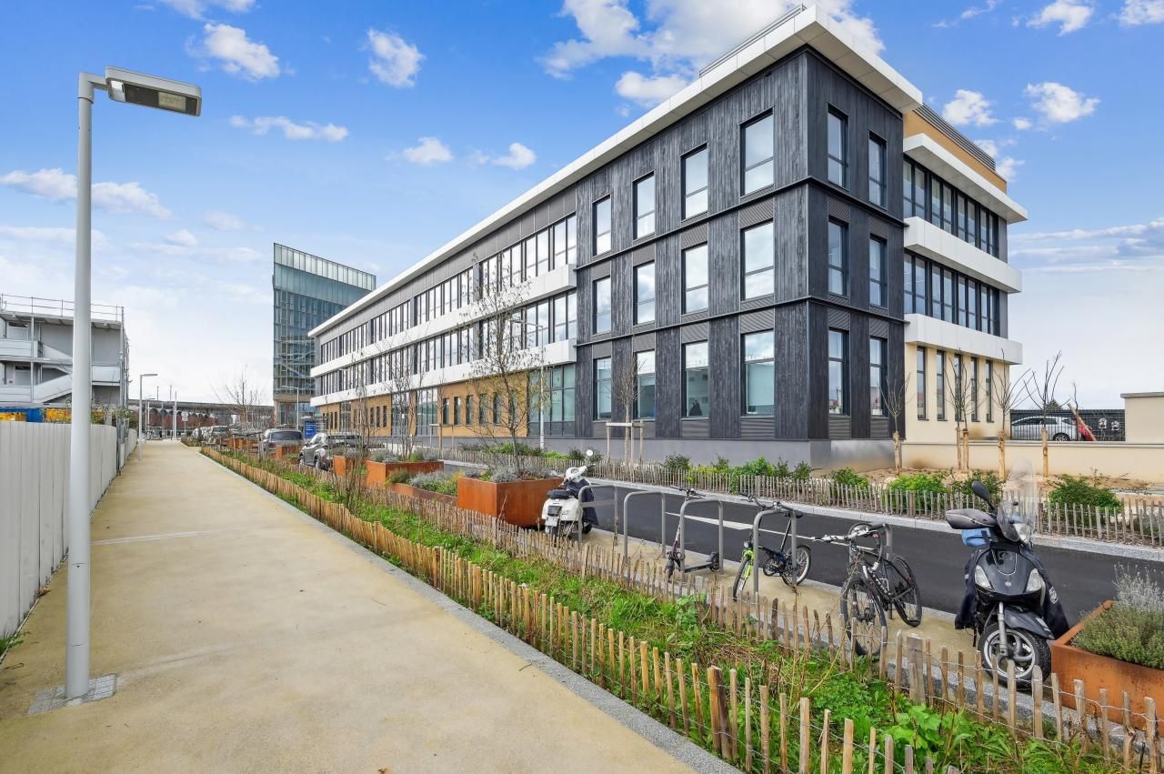 Location PME-PMI 2043 m² divisibles 92000 Nanterre