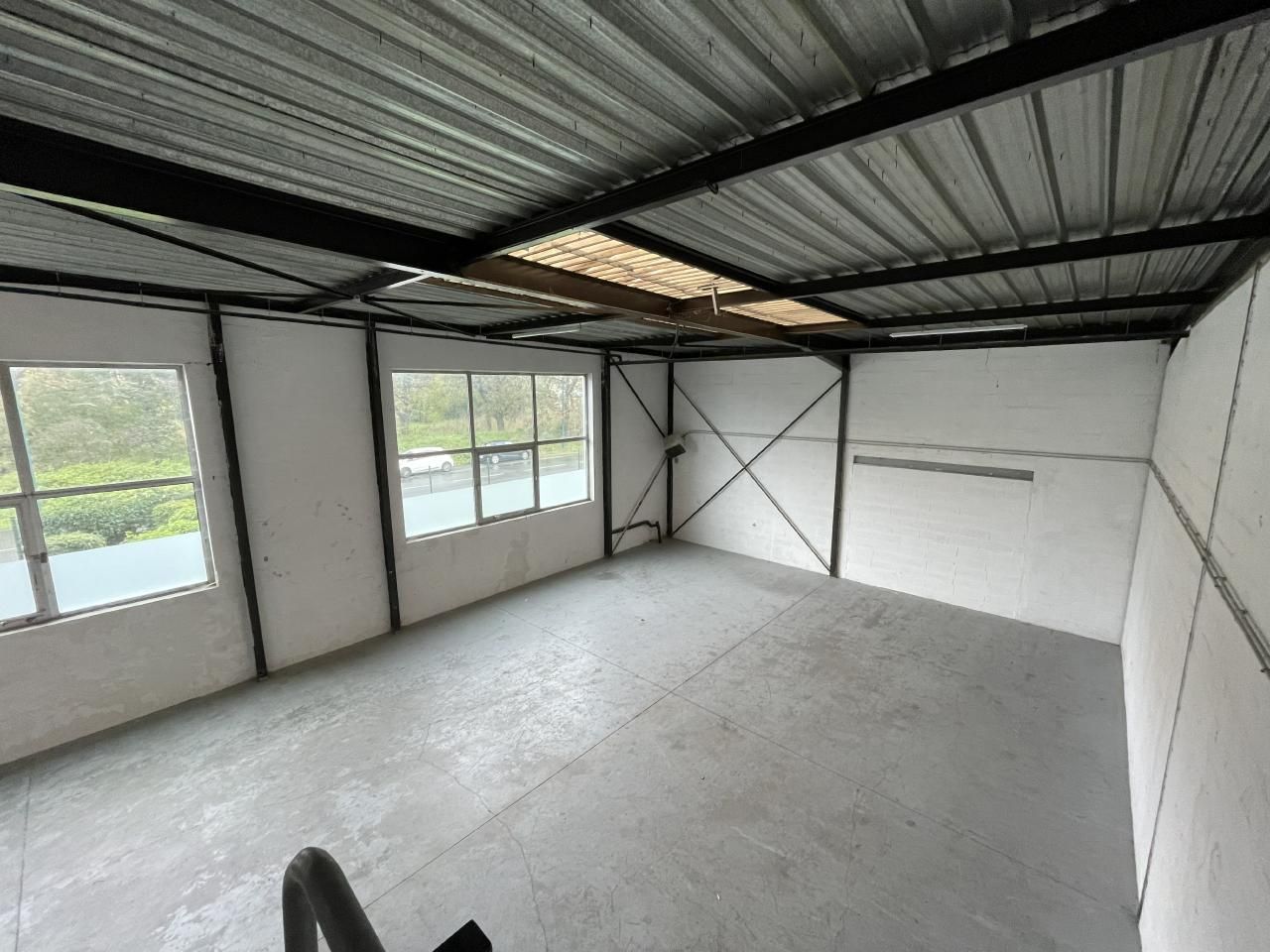 Location PME-PMI 492 m² divisibles 95310 Saint-ouen-l'aumône