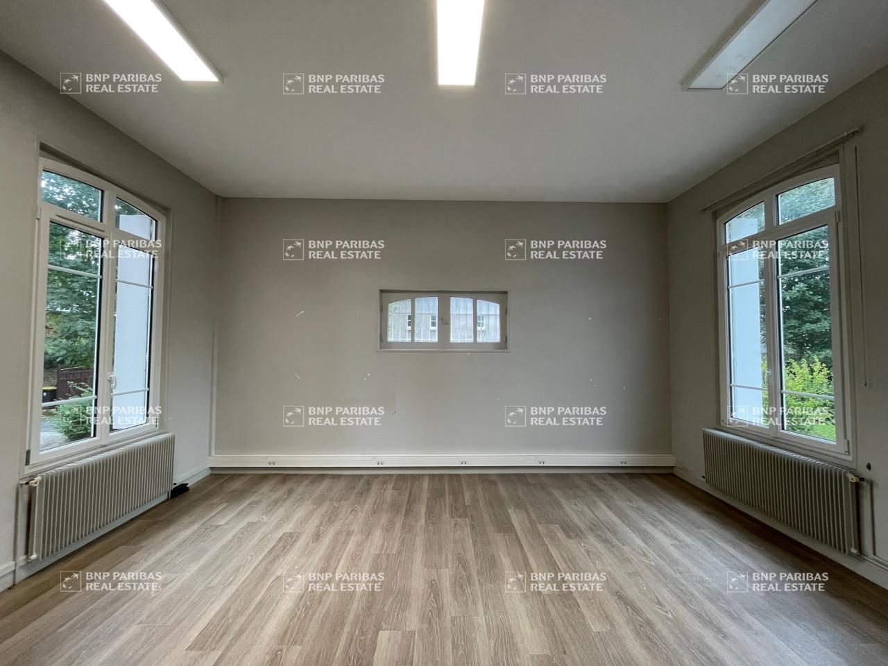 102 m² pour ce bureaux en location à Bois-guillaume