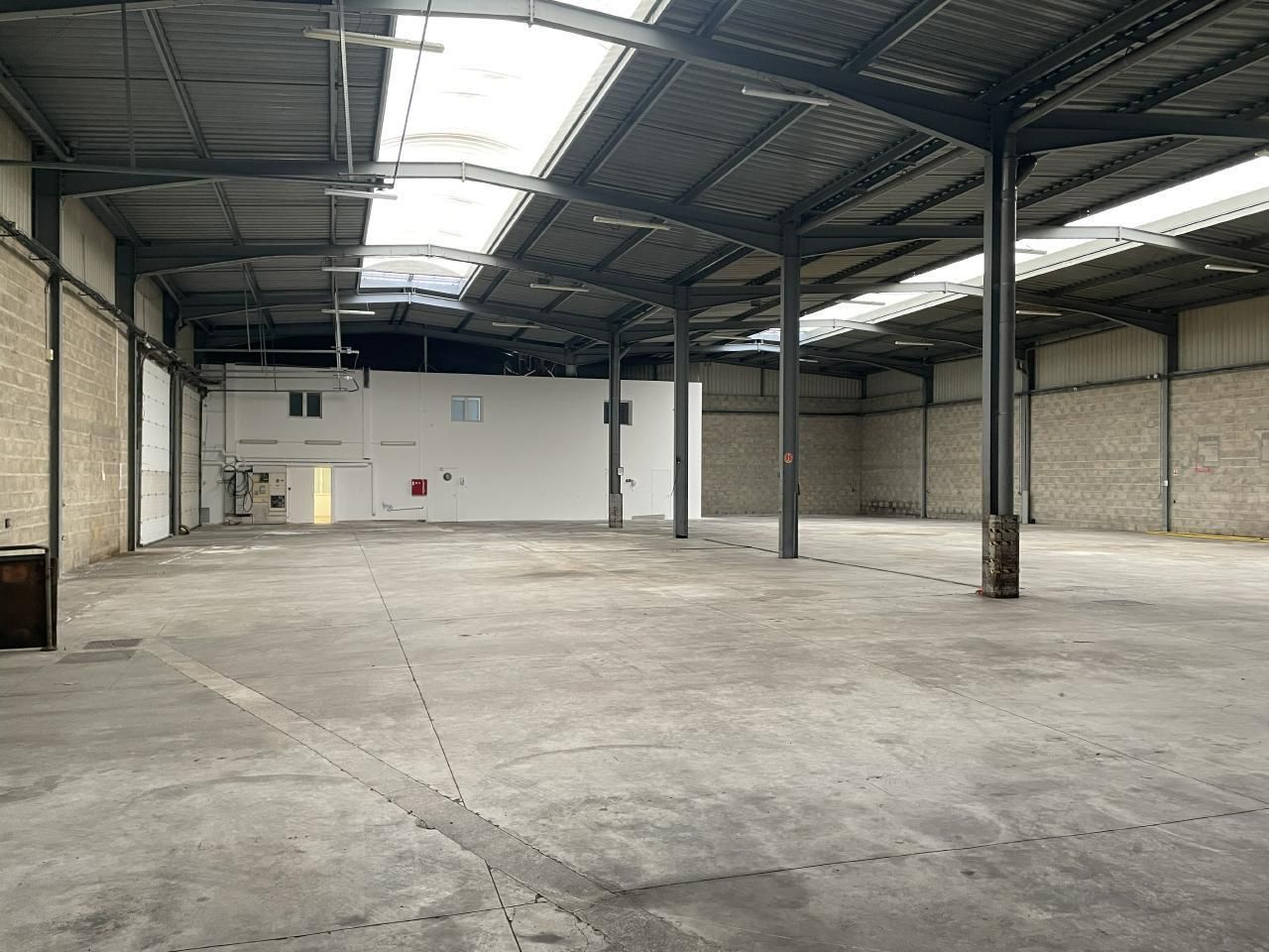 1450 m² pour ce activité en location à Argenteuil