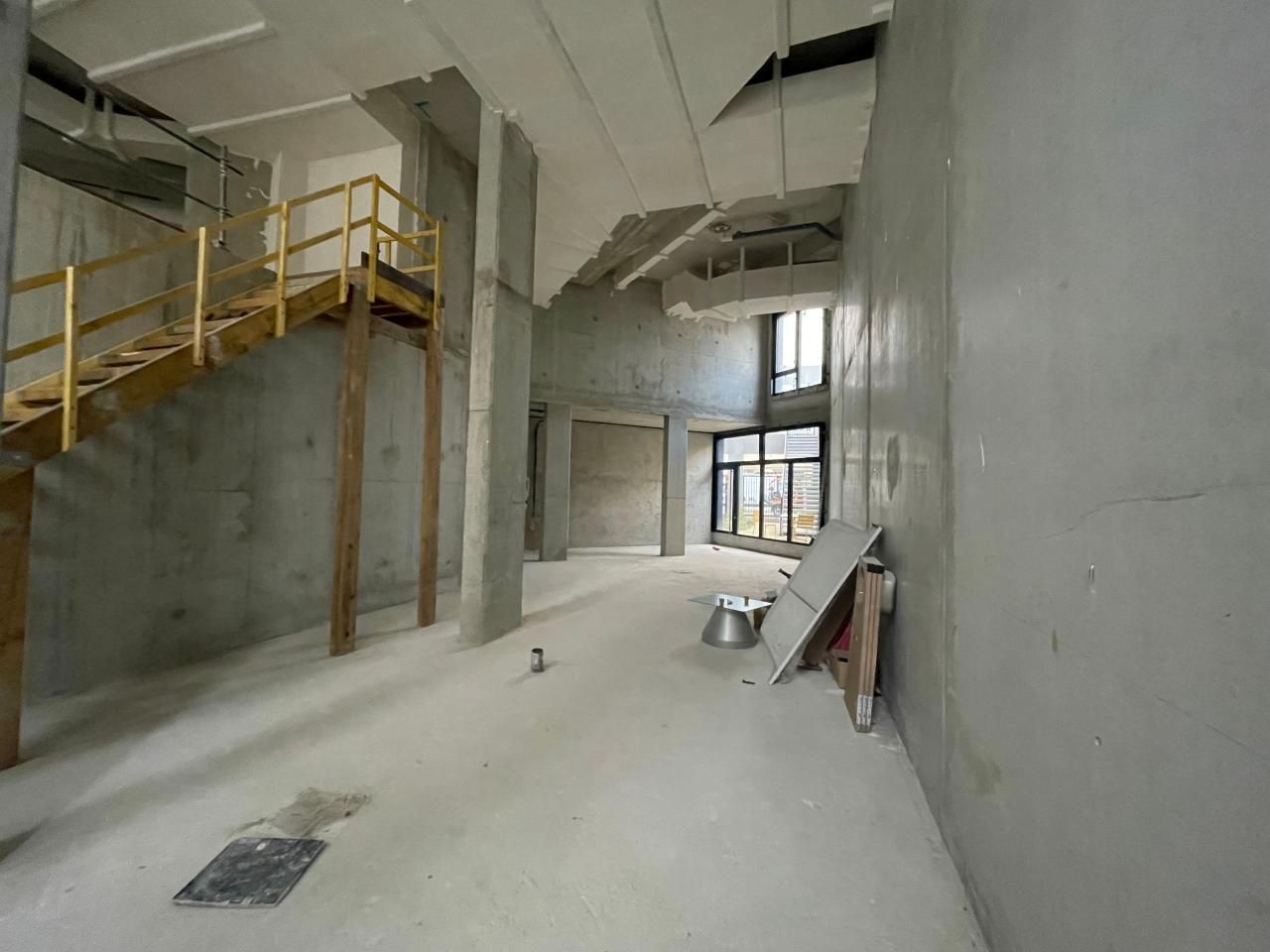 Location PME-PMI 416.3 m² non divisibles 75018 Paris