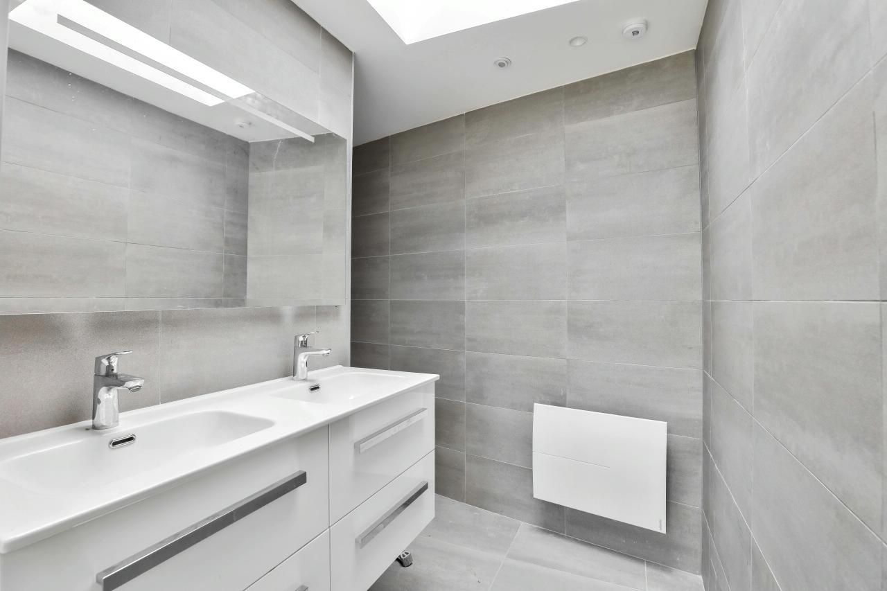 180 m² pour ce bureaux en location à Montreuil