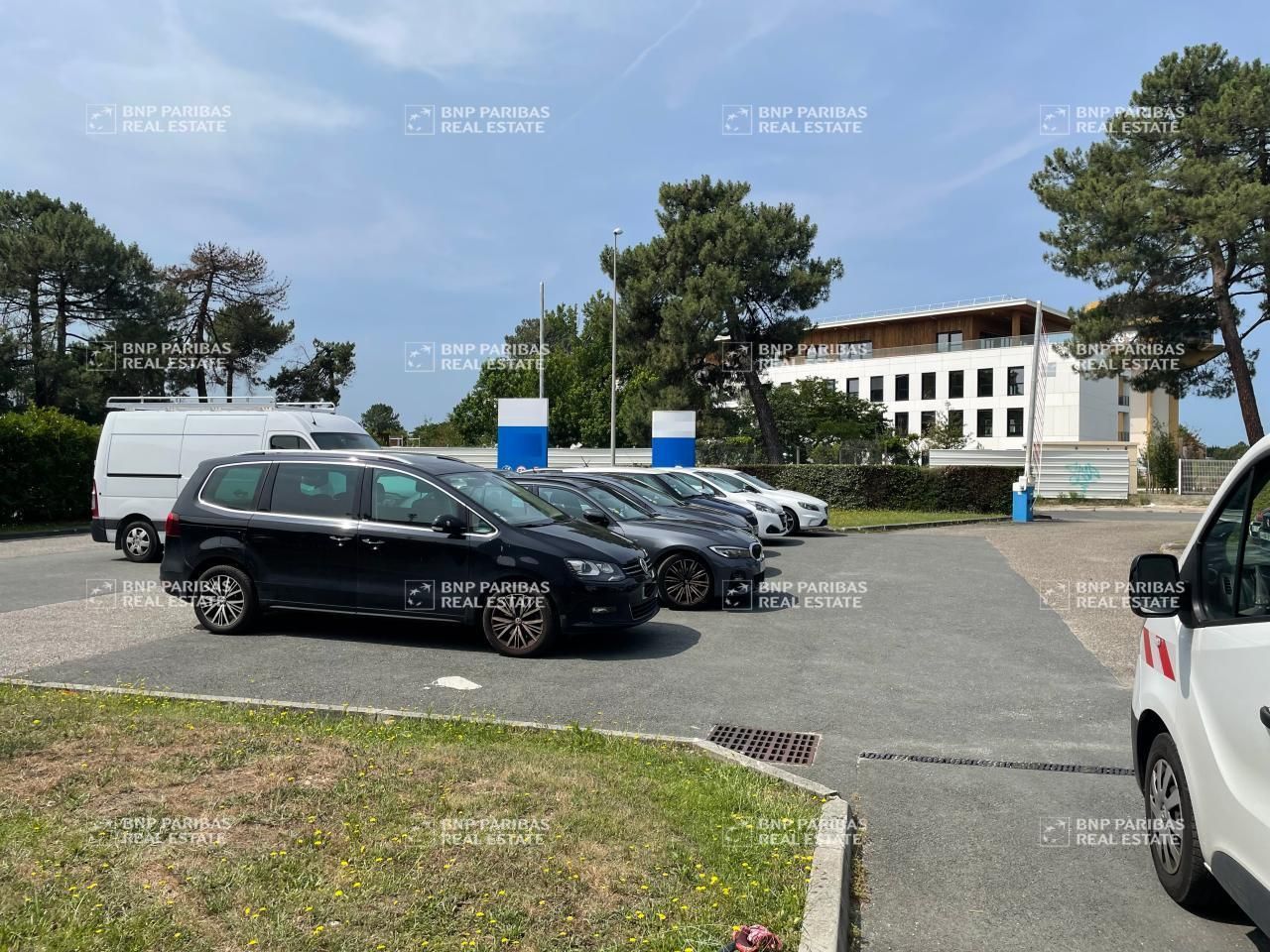 Vente Activité 2550 m² non divisibles 33600 Pessac
