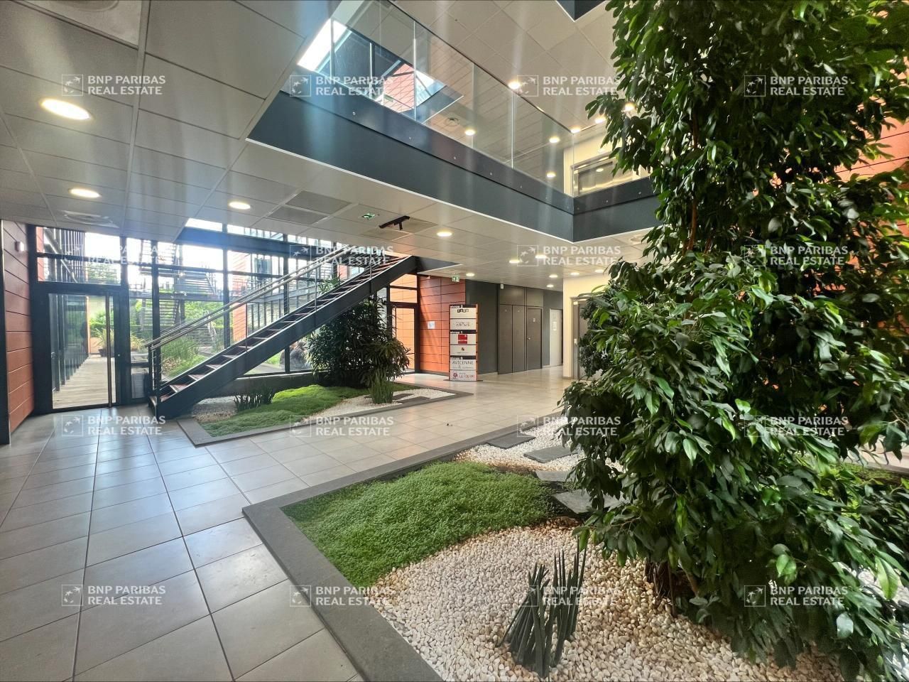 560 m² pour ce bureaux en vente à Lyon