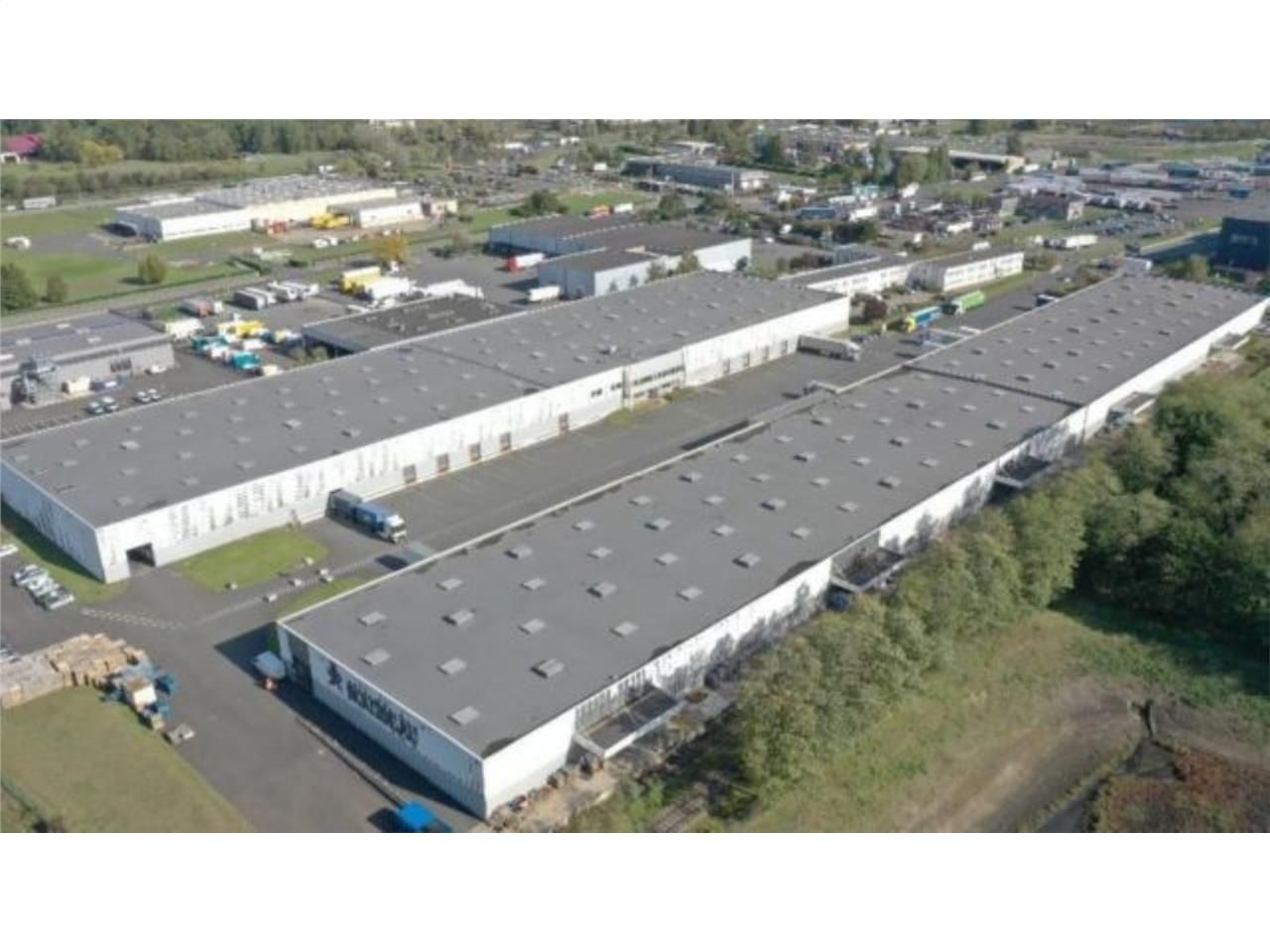 Situé sur site clos et sécurisé, l'ensemble logis