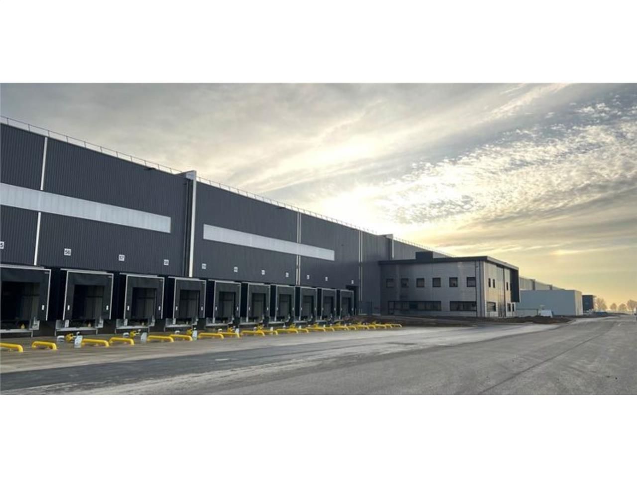 Au croisement des principaux axes autoroutiers A1