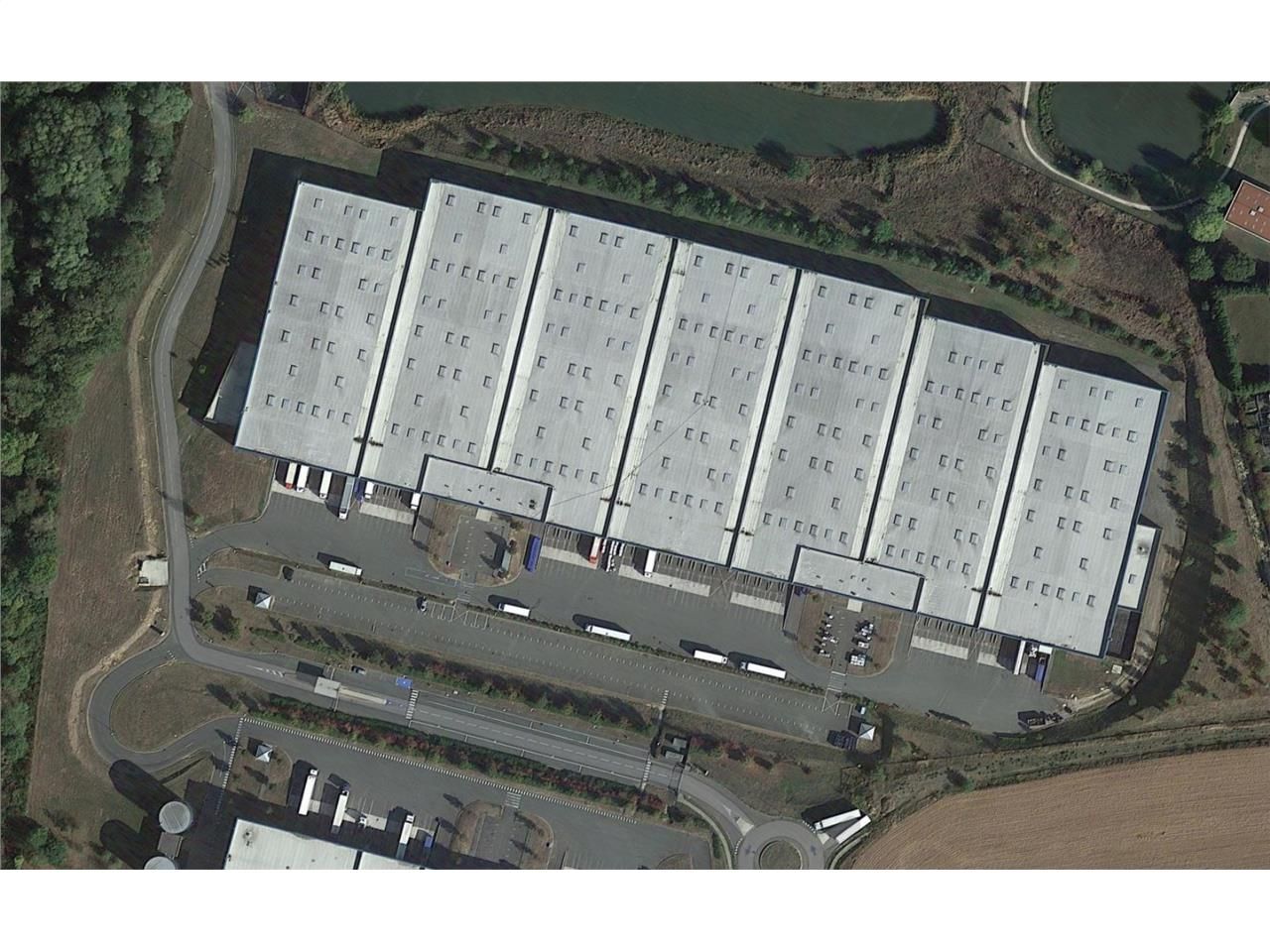 A 32 km de Paris, 11 km de l'aéroport internation