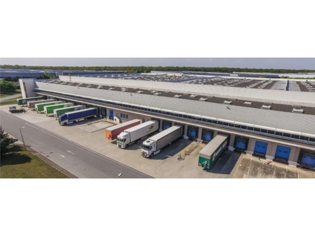 Au sein de la ZAC de Parisud, la ville est située