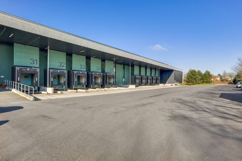 A 30 km au Nord de Paris, au coeur de la ZI MOIMO