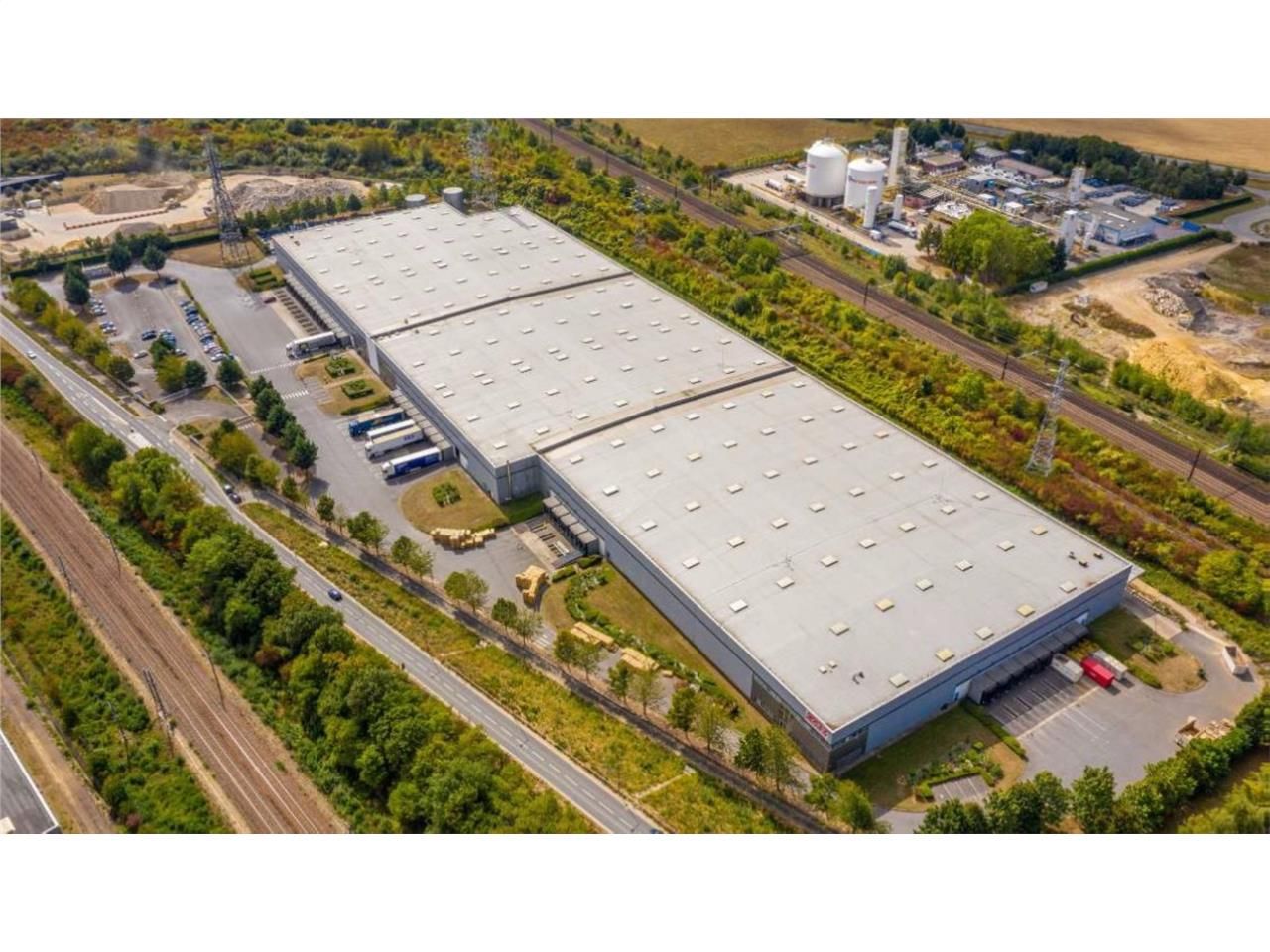 CBRE vous propose à louer, dans un entrepôt indép