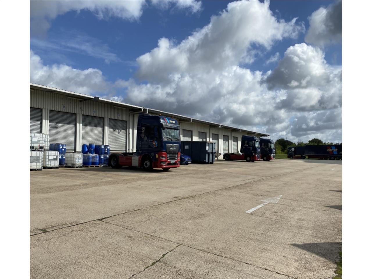 CBRE vous propose à louer, une messagerie d'une s