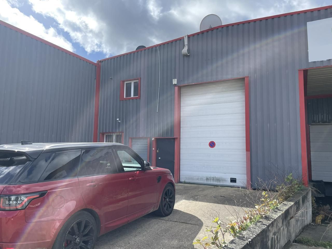 1160 m² pour ce activité en location à Herblay-sur-seine