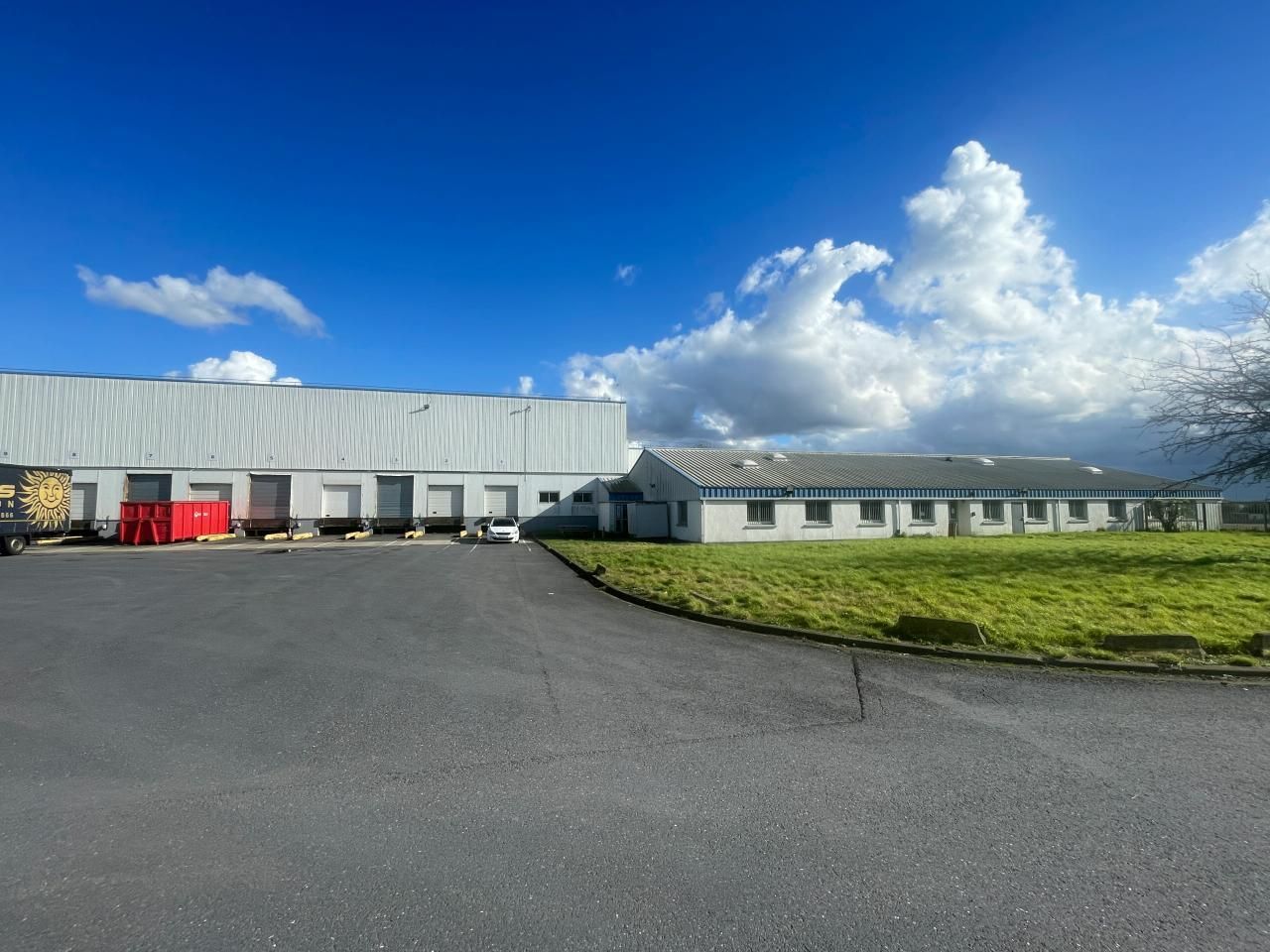 Location Entrepôts classe B 11761 m² non divisibles 59554 Raillencourt-sainte-olle