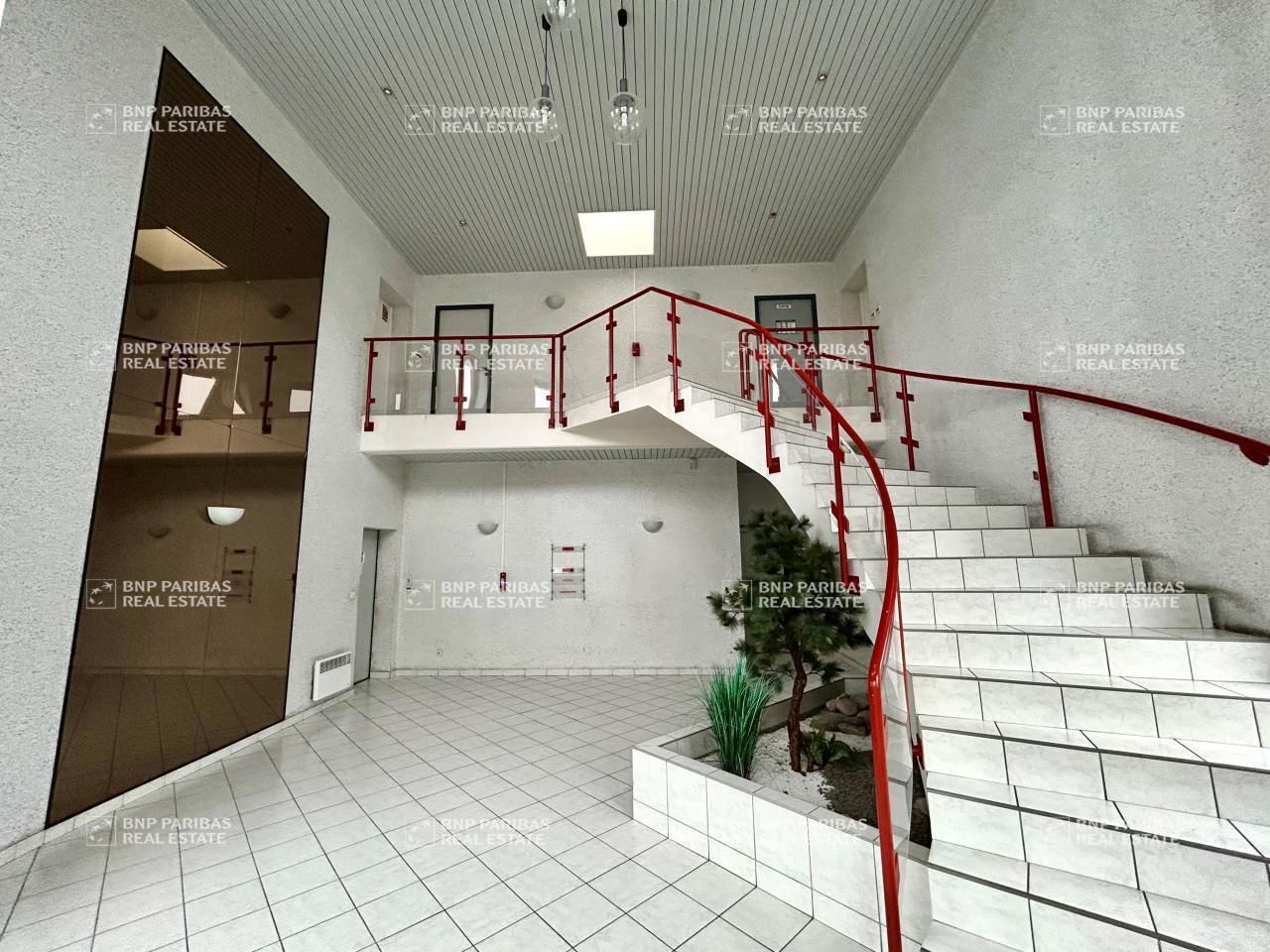 202 m² pour ce bureaux en location à Saint-grégoire