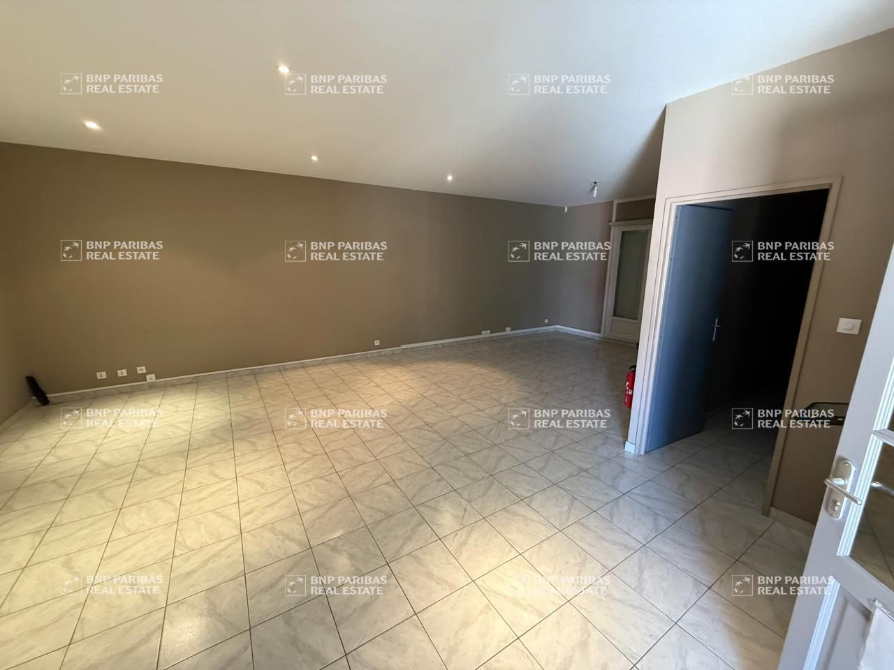 467 m² pour ce activité en vente à Metz