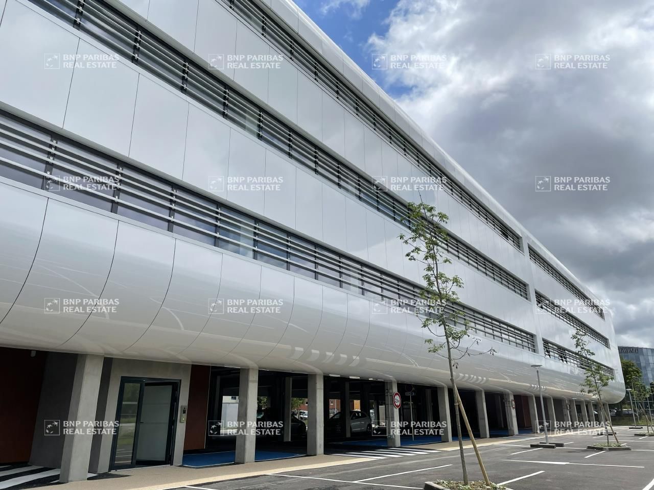 Location Bureaux 578 m² divisibles 31670 Labège