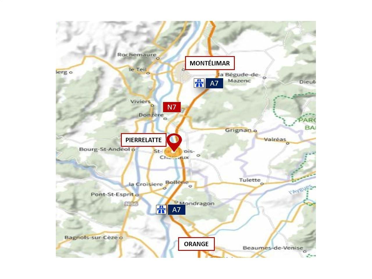 8650 m² pour ce activité en location à Pierrelatte
