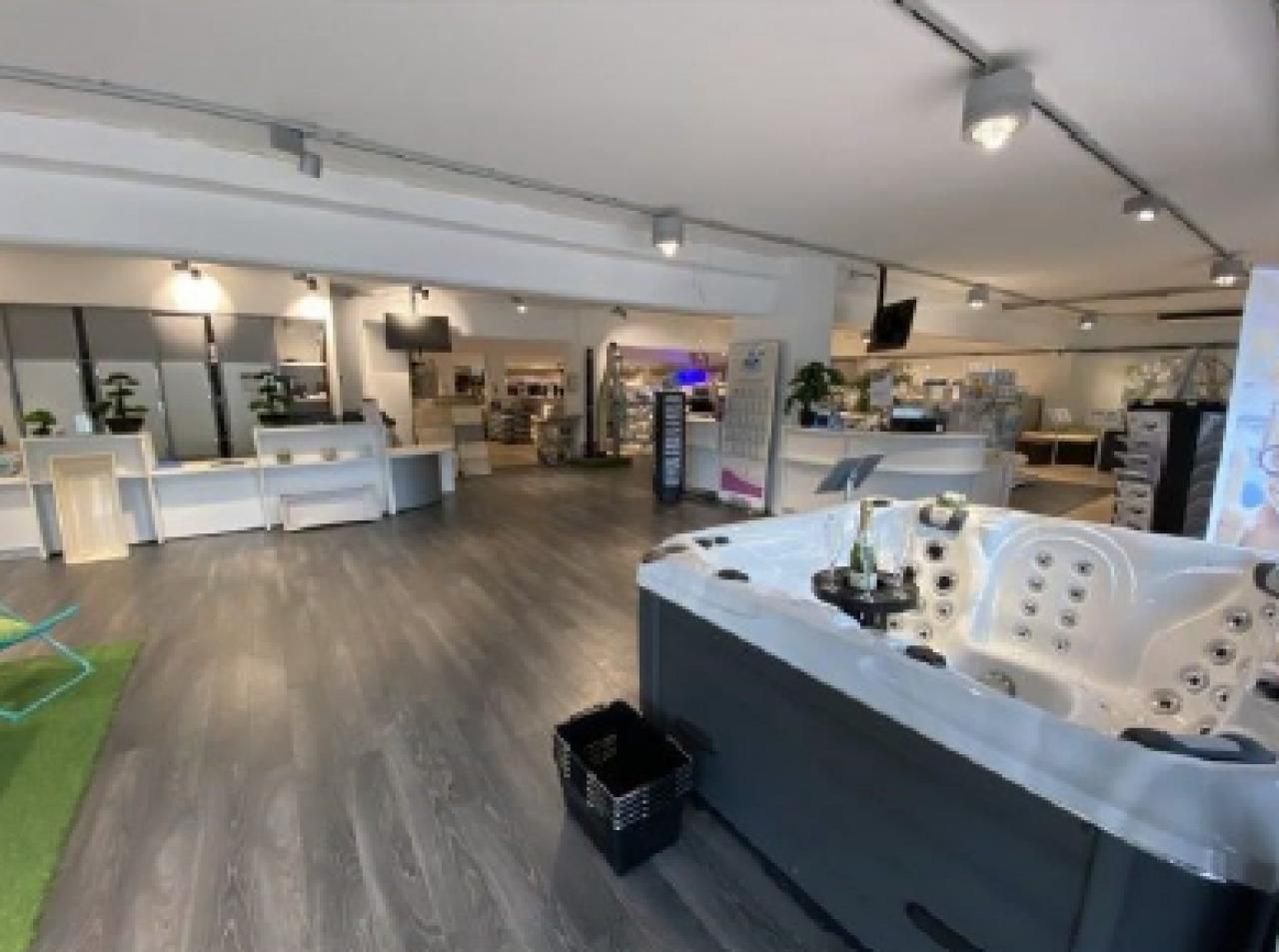 602 m² pour ce local commercial en location à Antibes