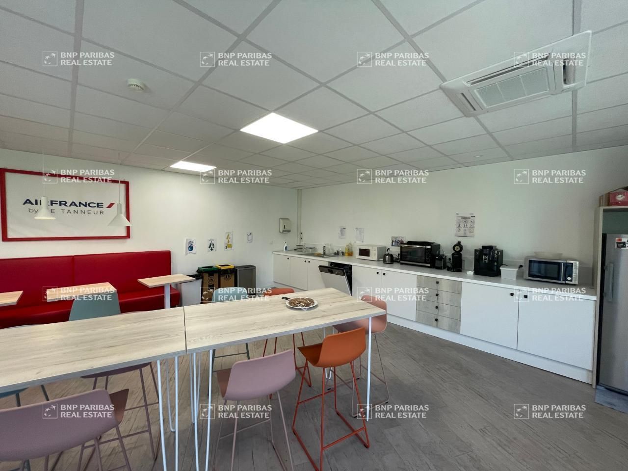 390 m² pour ce bureaux en location à La motte servolex