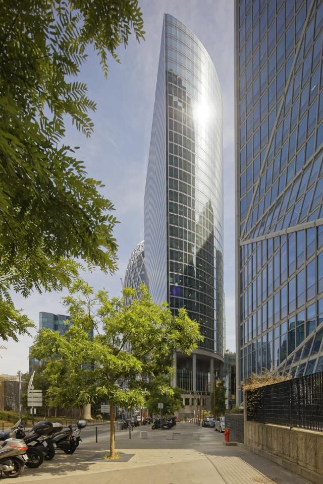 7646 m² pour ce bureaux en location à Courbevoie