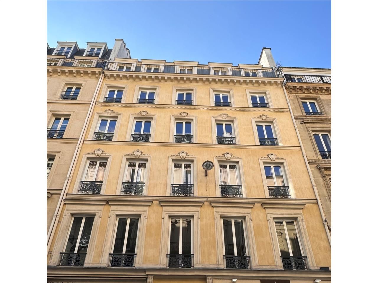 Dans le quartier de la gare Saint-Lazare, à proxi