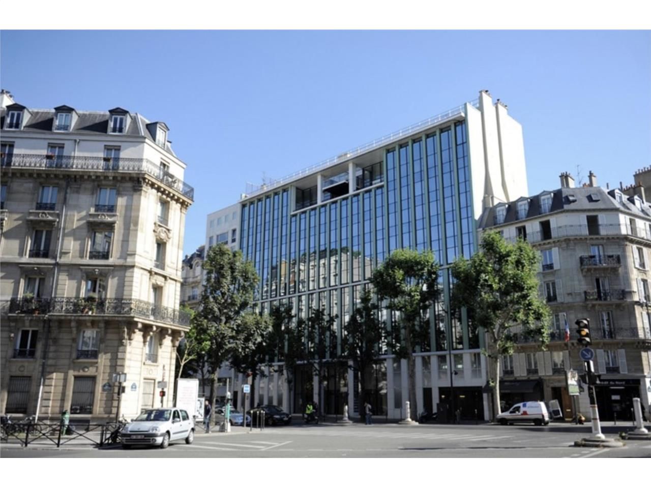 Au coeur du 17ème arrondissement, au croisement d