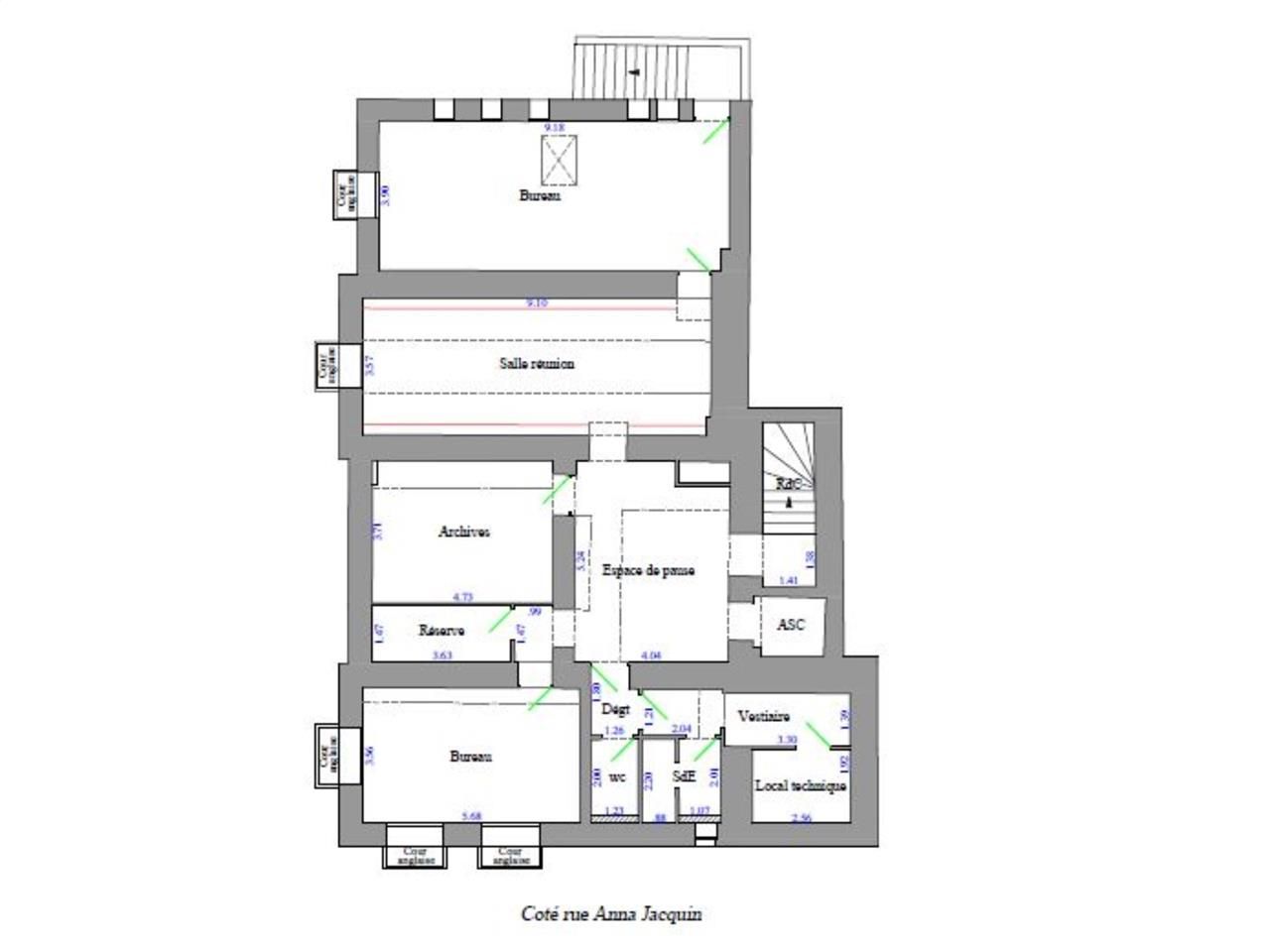 Location bureaux 700 m² non divisibles