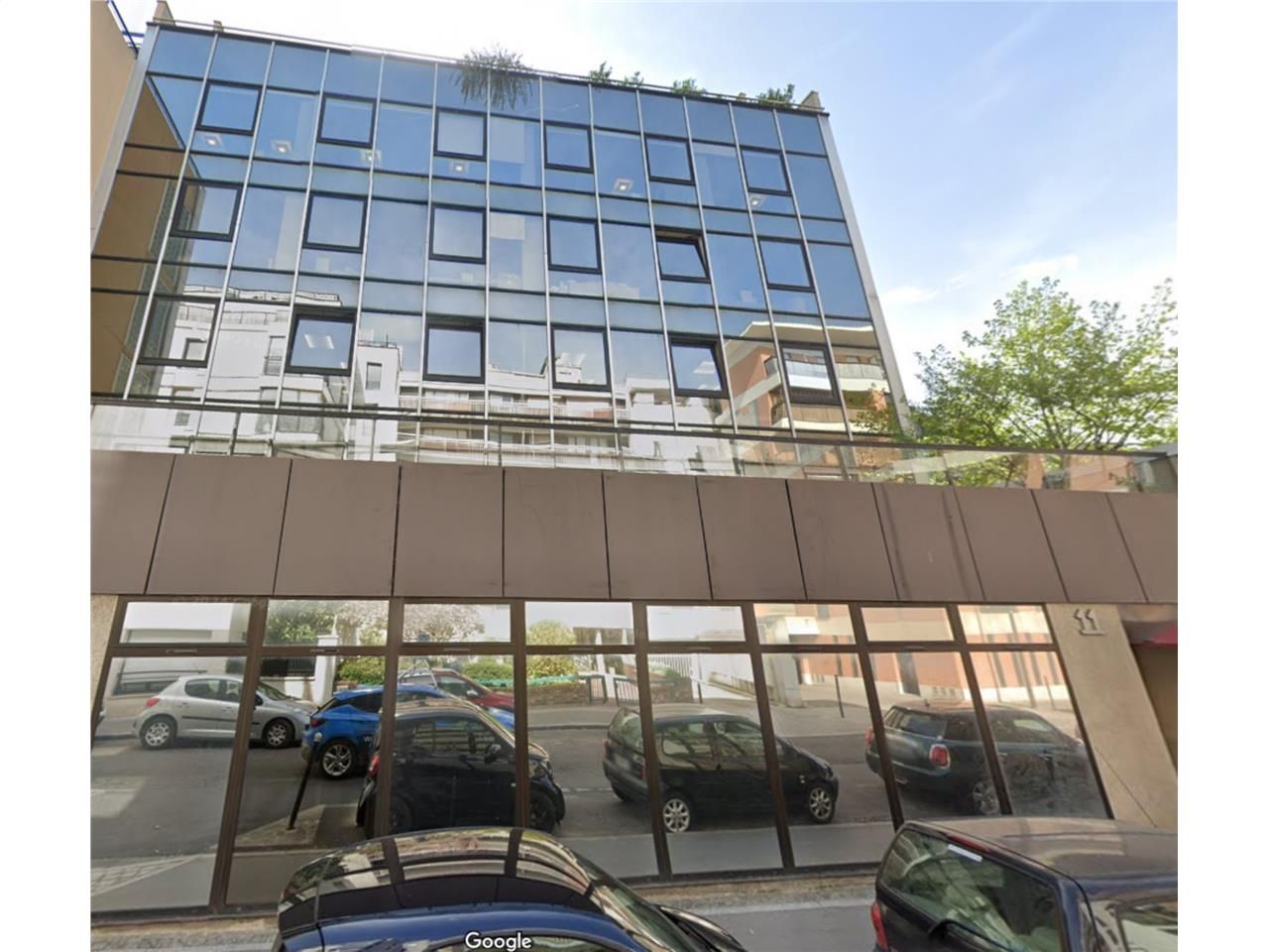 Alex Bolton vous propose à la location des bureau