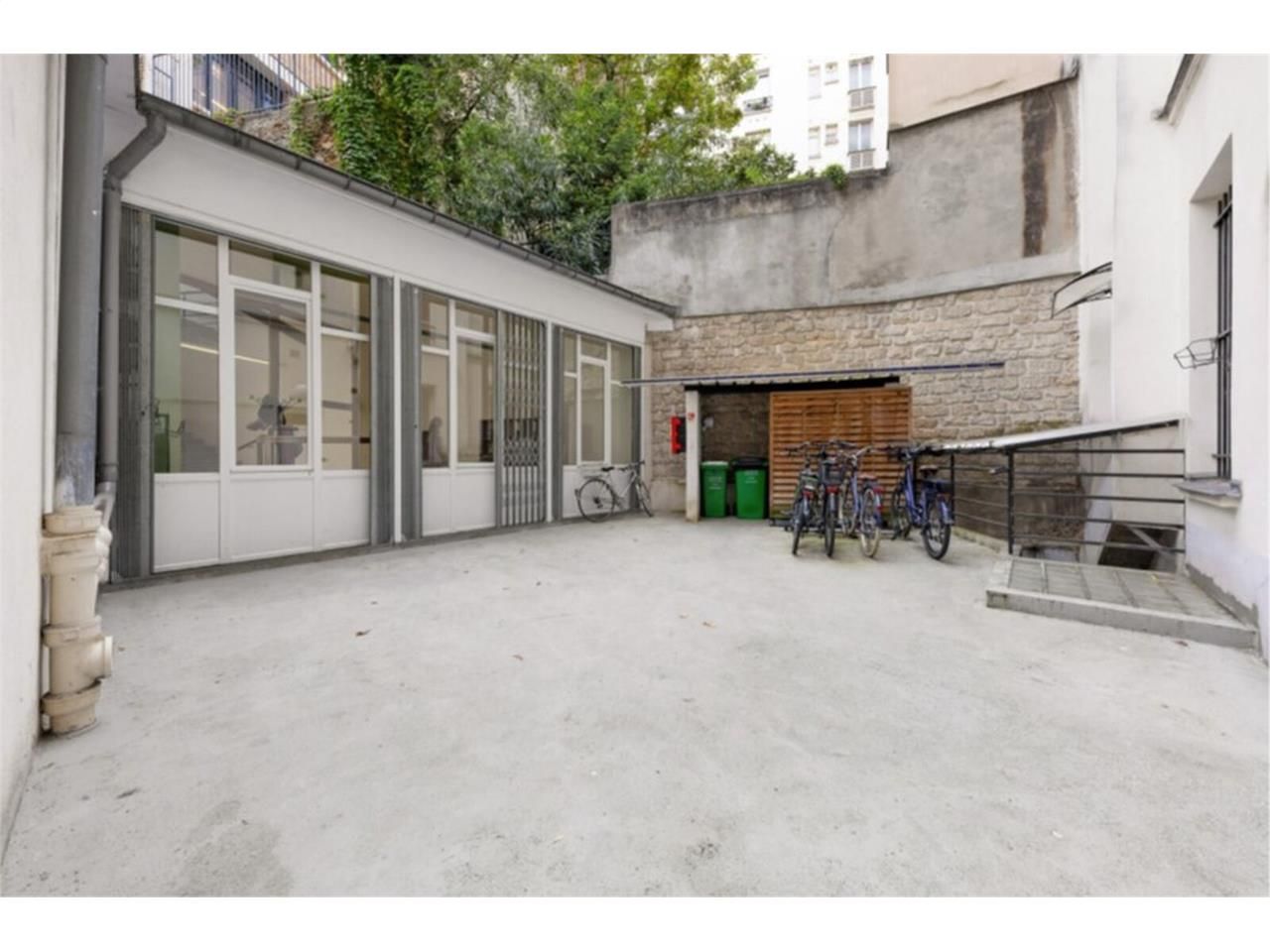 ALEX BOTON  vous propose une surface de bureaux d