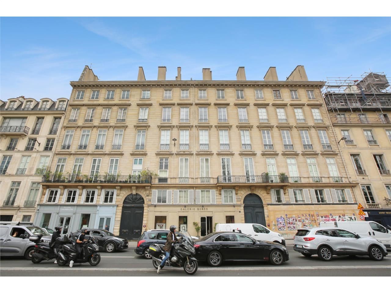 Niché au sein d'une copropriété de standing et ch