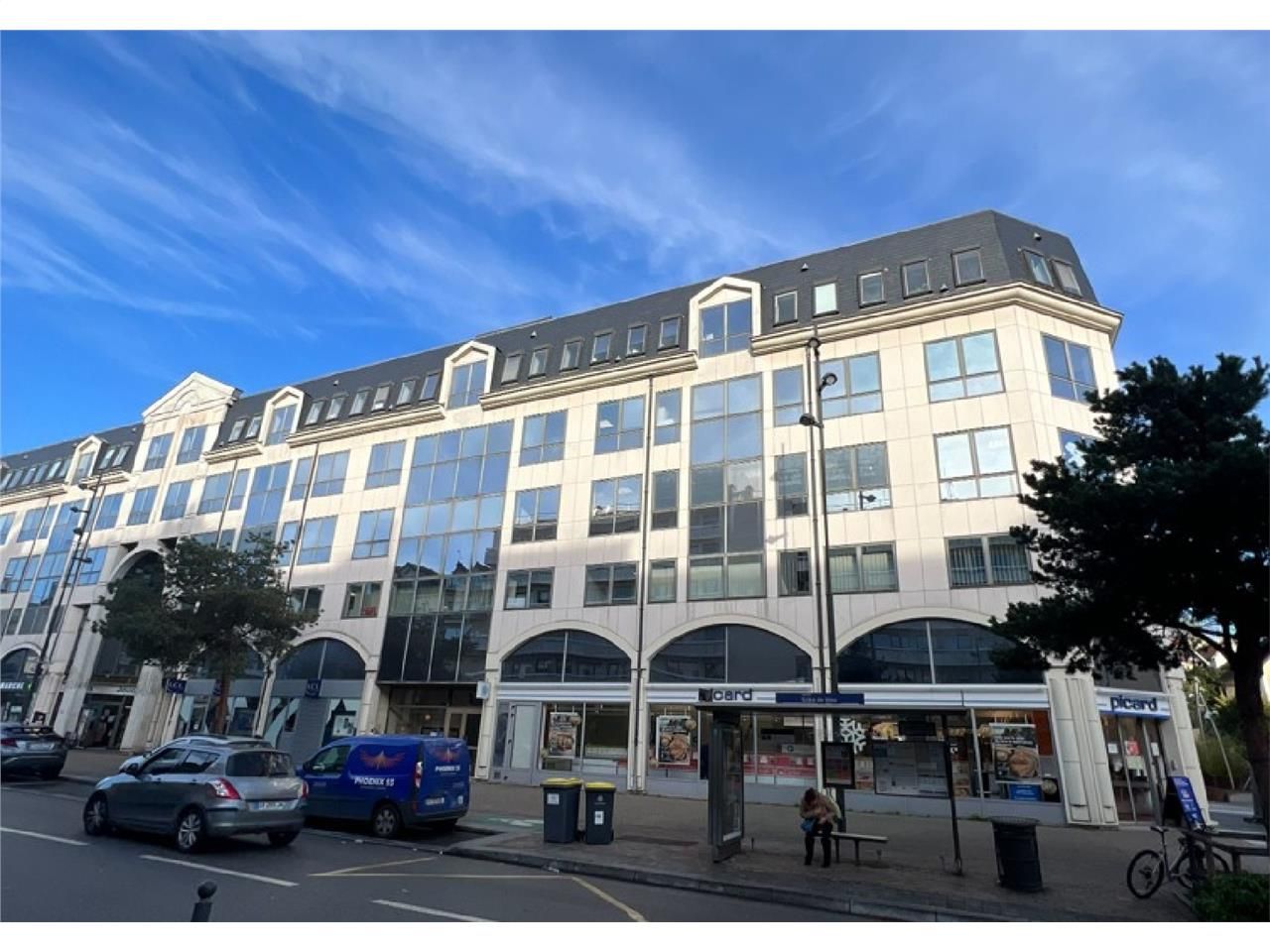 Alex Bolton vous propose à la vente trois plateau