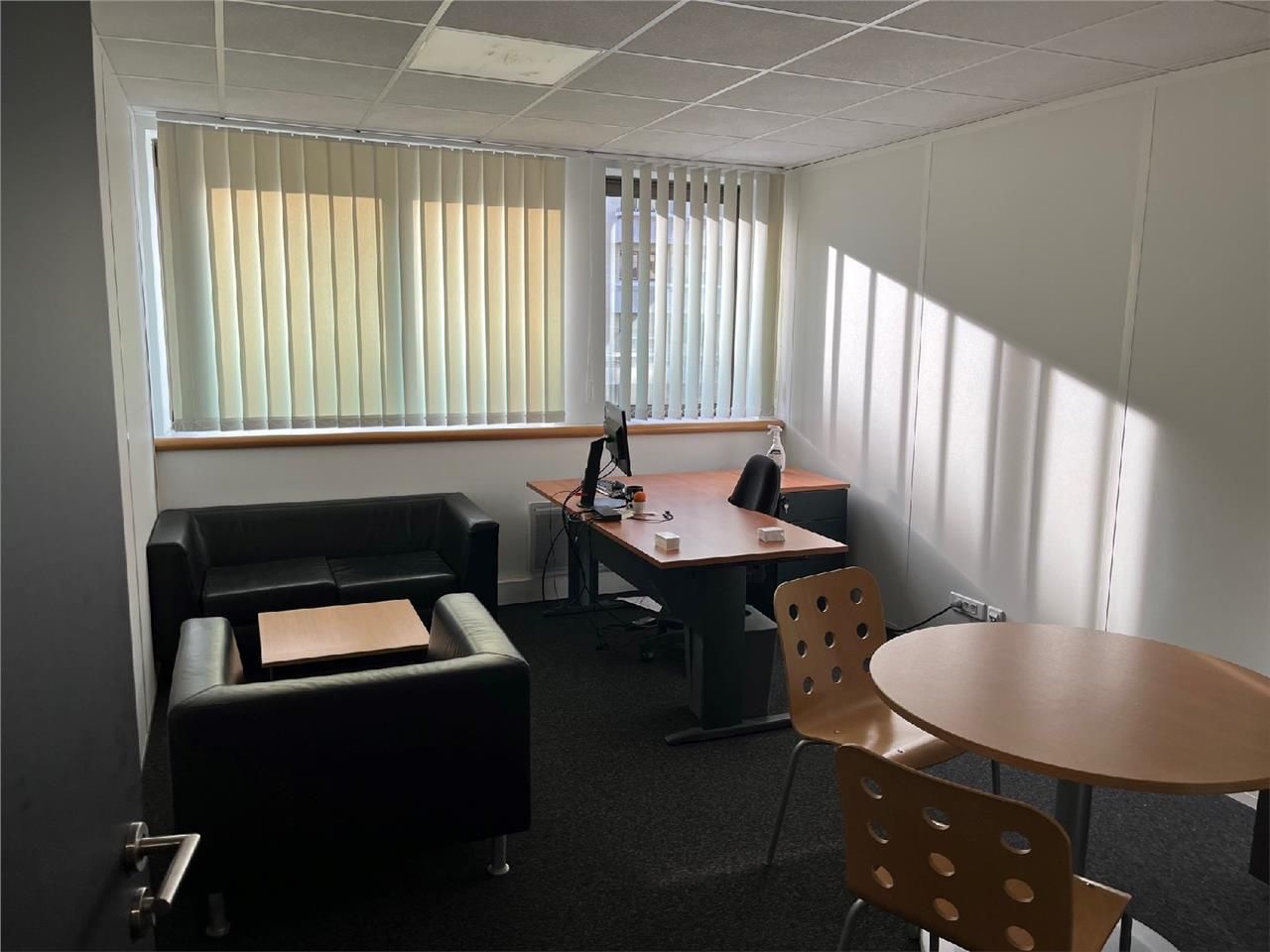 Alex Bolton vous propose à la vente trois plateau