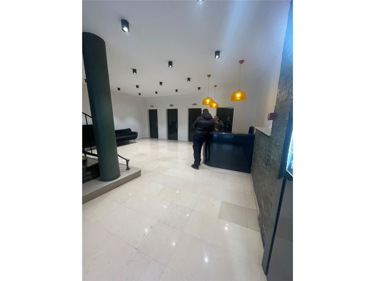 Rue Saint Honoré, à deux pas de la place Vendôme,