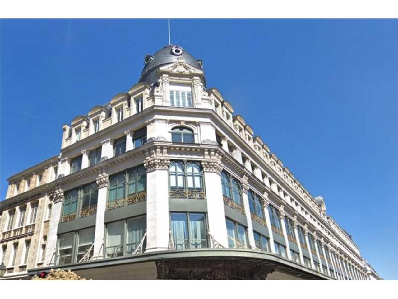 Situé rue Réaumur, au 3ème étage de ce magnifique