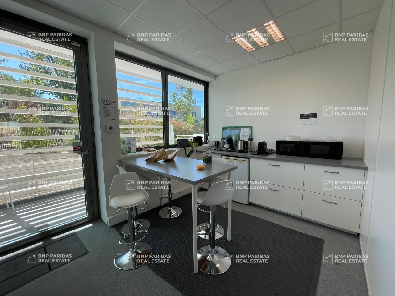 183 m² pour ce bureaux en location à Aix-en-provence