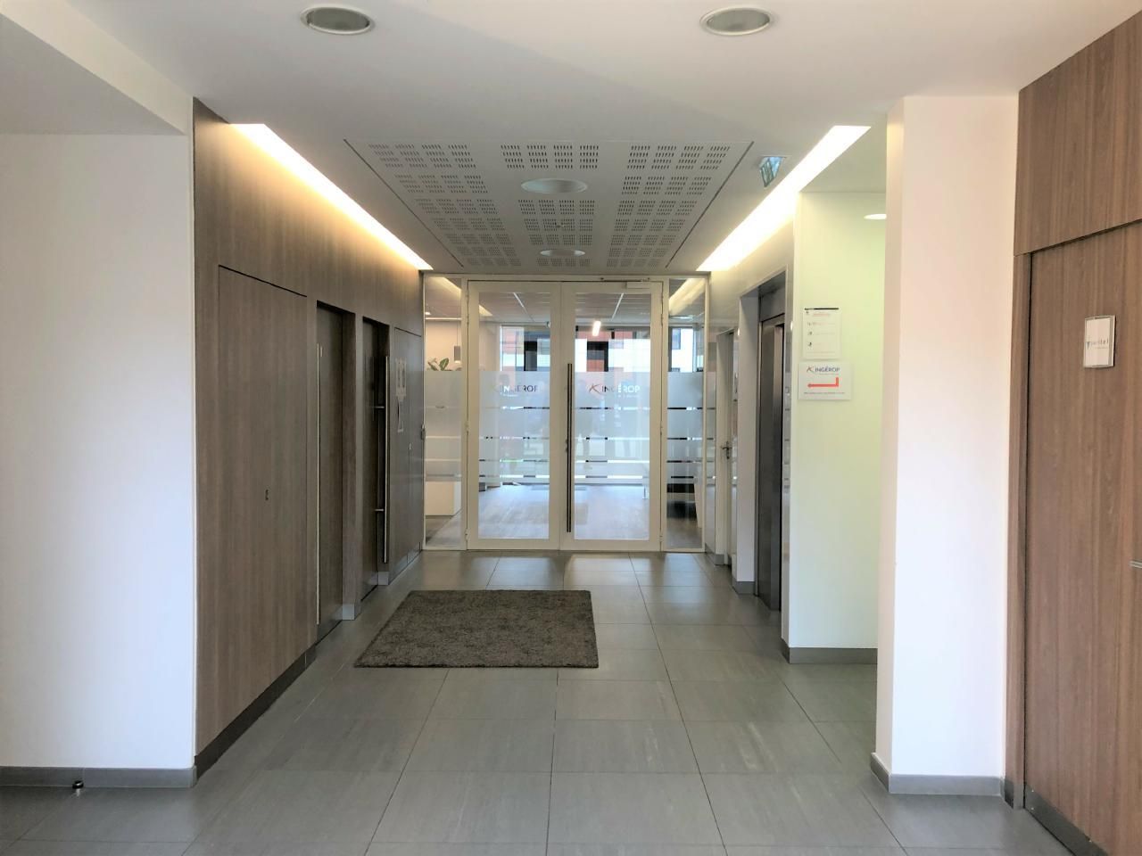 984.57 m² pour ce bureaux en location à Lesquin